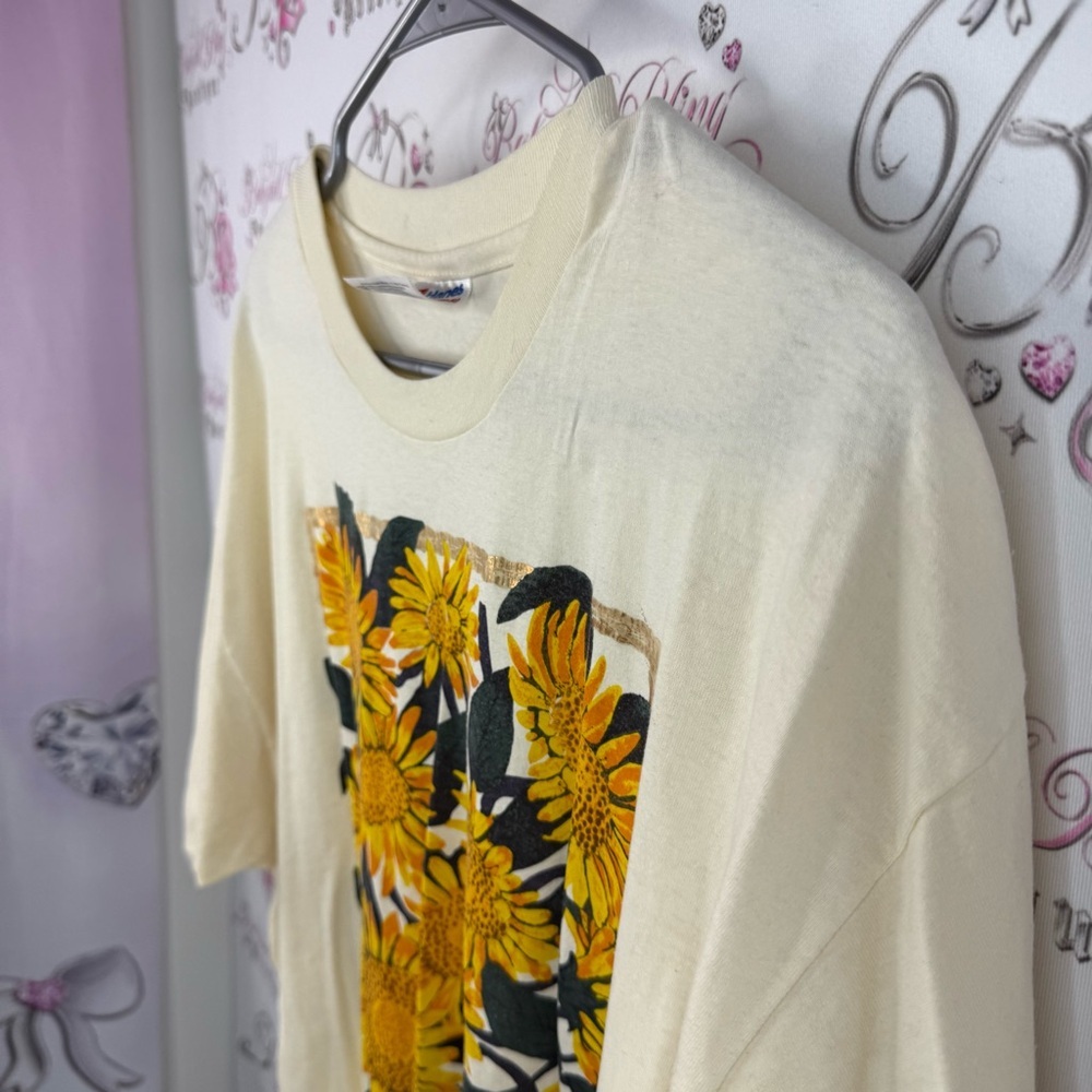 Hanes t-shirt, Arizona, sunflower, floral, vintage souvenir Cream Graphic Tee - Picture 3 of 11